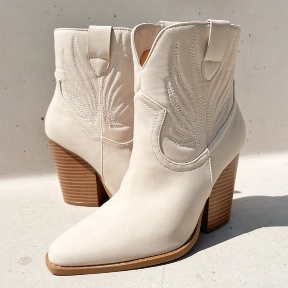NEW Beige Distress Nubuck PU Western Cowboy Block Heel Ankle Booties Boots Shoe - Picture 5 of 12
